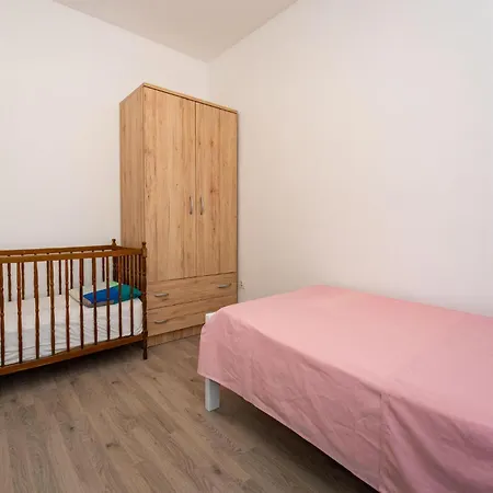 Holiday home 3 Bedroom Awesome In