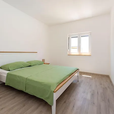 Holiday home 3 Bedroom Awesome In Rastevic