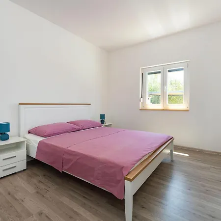 3 Bedroom Awesome In Rastevic