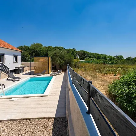 3 Bedroom Awesome In Holiday home Rastevic
